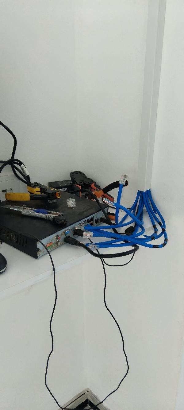 نصب دوربین و دزدگیروکرکره برقی|خدمات پیشه و مهارت|تنکابن, |دیوار