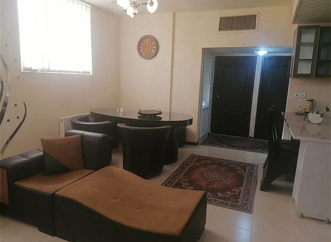 منزل مبله دو خواب صدرا نزدیک بیمارستان پیوند|اجارهٔ آپارتمان|شیراز, دکتر حسابی|دیوار