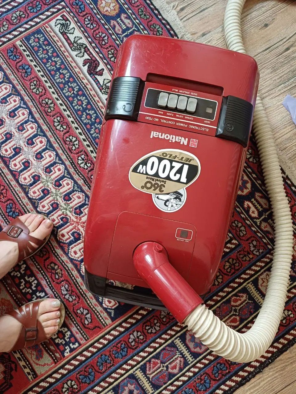 جارو برقی ناسیونال اصل ژاپن|جاروبرقی، جارو شارژی، بخارشو|رشت, گلسار|دیوار