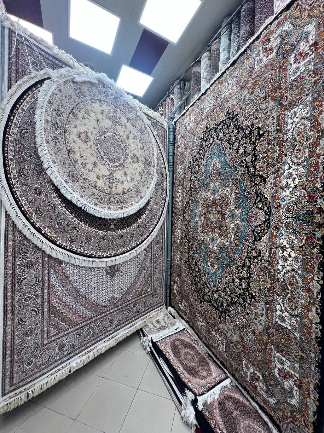 فرش ماشینی 4 متر و 5 متری و 6 متری ( ۱۲۰۰ شانه)|فرش|تبریز, |دیوار
