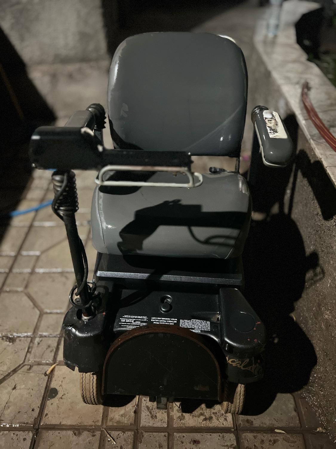 ویلچر برقی مبله خارجی|پزشکی|کرمان, |دیوار