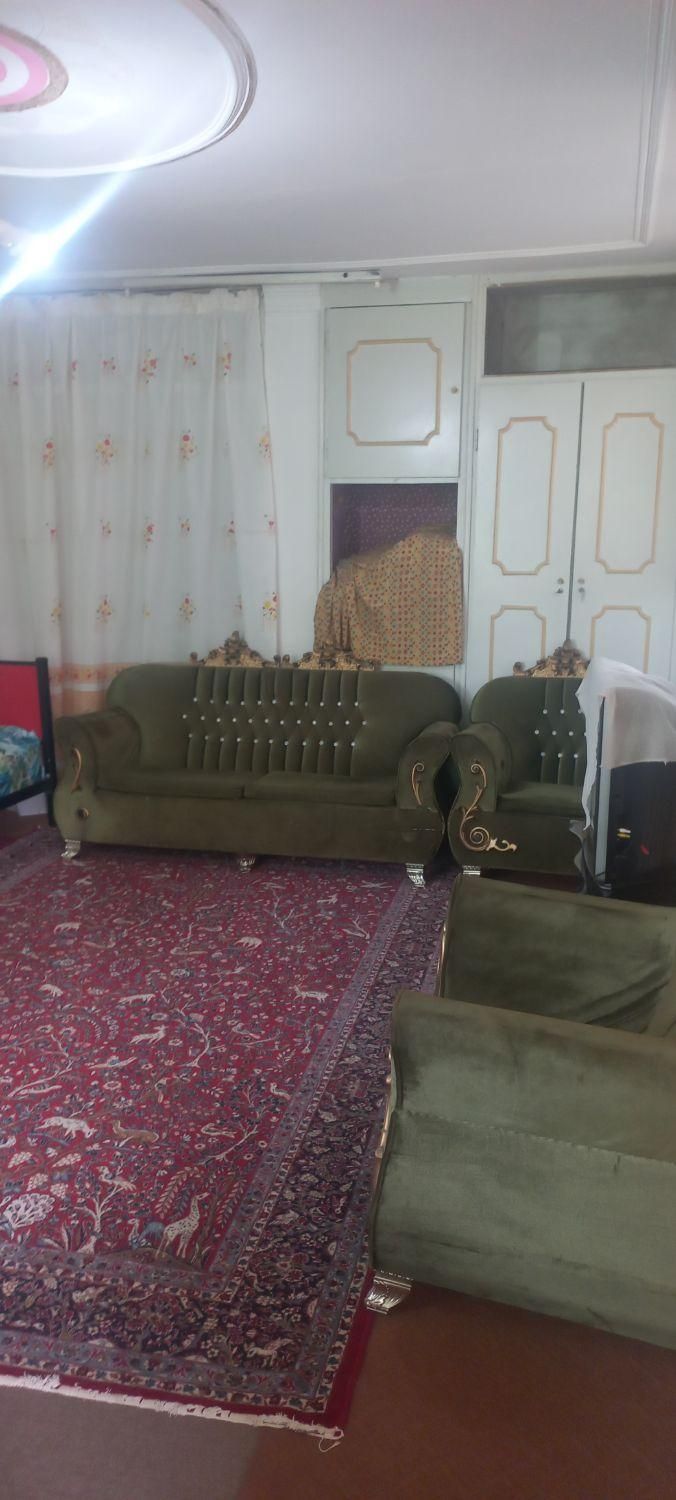 خانه دربستی داخل شهر فومن|اجارهٔ کوتاه‌مدت آپارتمان و سوئیت|فومن, |دیوار