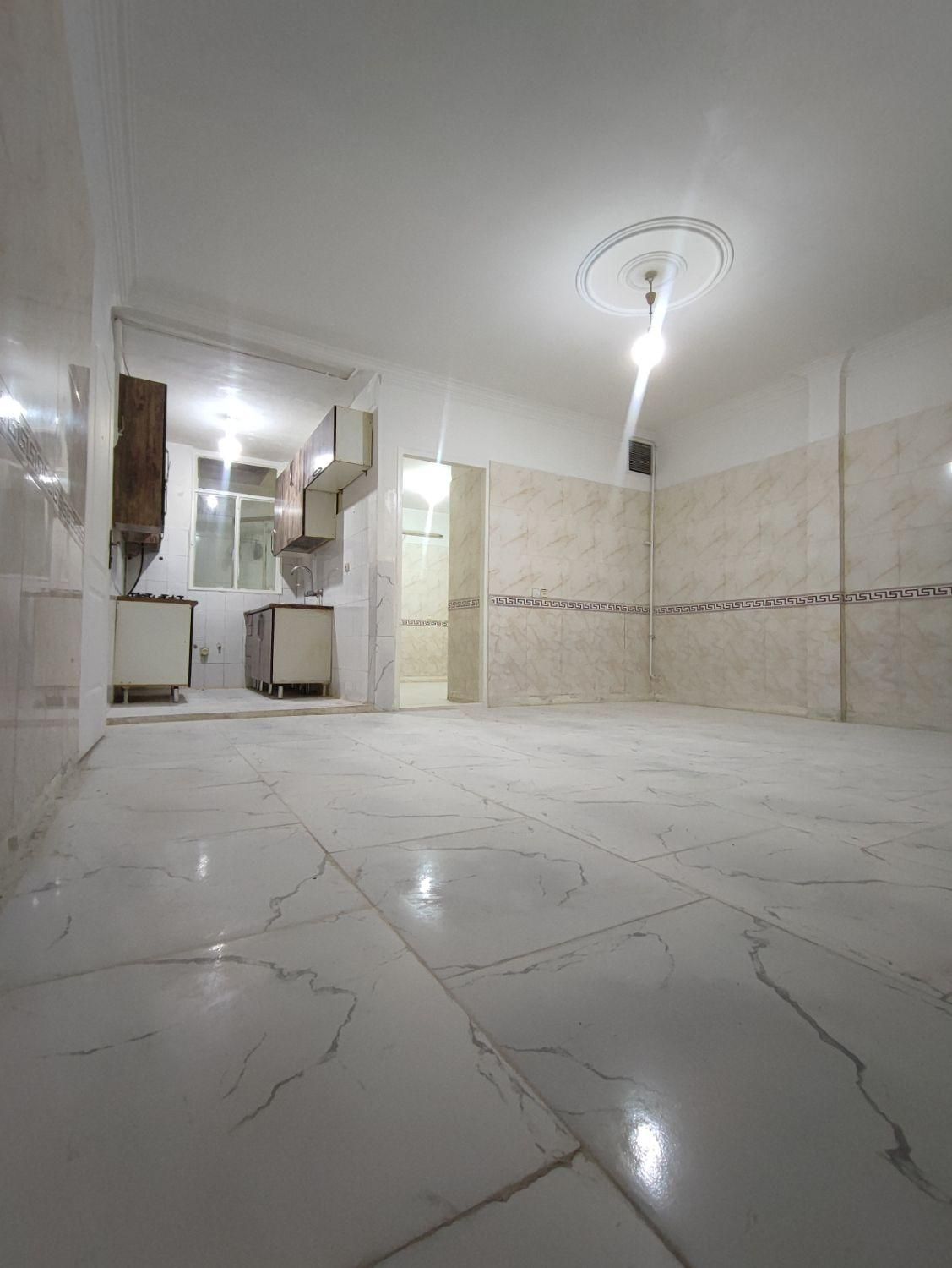 آپارتمان نقلی تمیز/ 48متری همکف/شهرک طلاییه|فروش آپارتمان|قرچک, شهرک طلائیه|دیوار