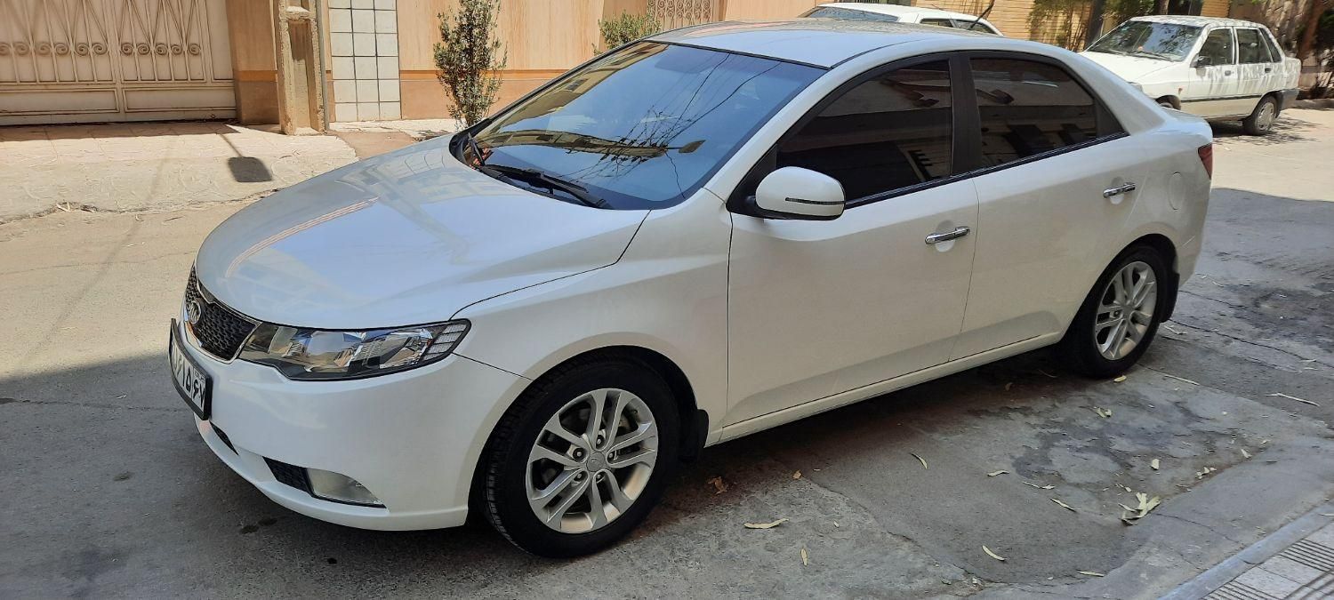 کیا سراتو مونتاژ اتوماتیک 2000cc، مدل ۱۳۹۵|خودرو سواری و وانت|اصفهان, همدانیان|دیوار
