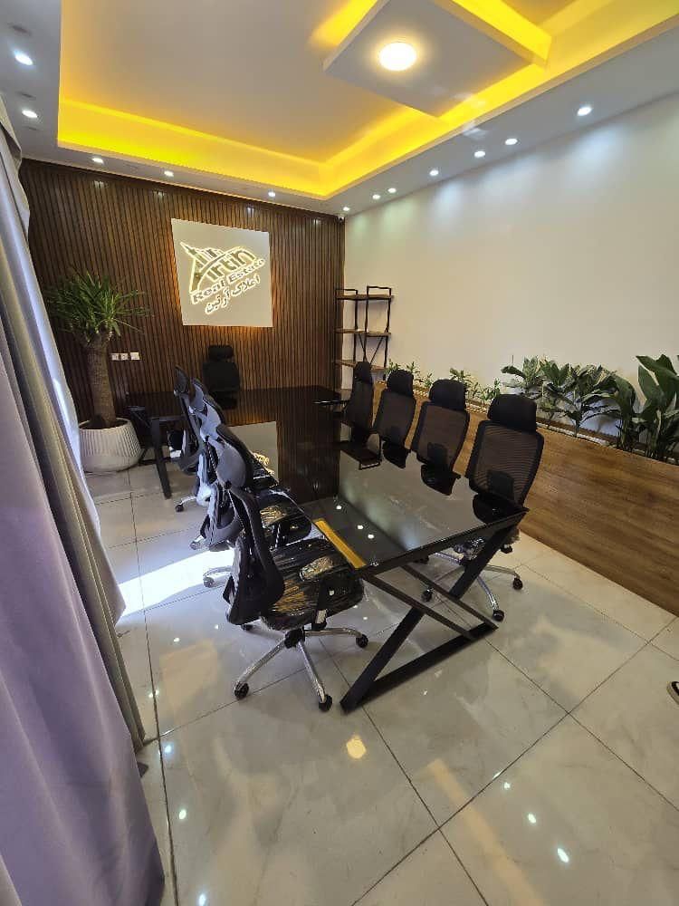 میزکنفرانس و جلسه گروهی دیوایدر مدرن فلزی و چوبی|دفتر کار|کرج, کمال‌شهر|دیوار