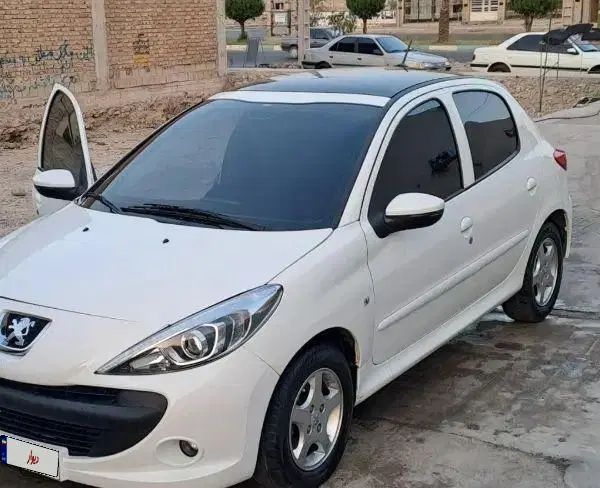 پژو ۲۰۷سقف شیشه ای ارتقاع یافته مدل ۱۴۰۳|خودرو سواری و وانت|کرمان, |دیوار