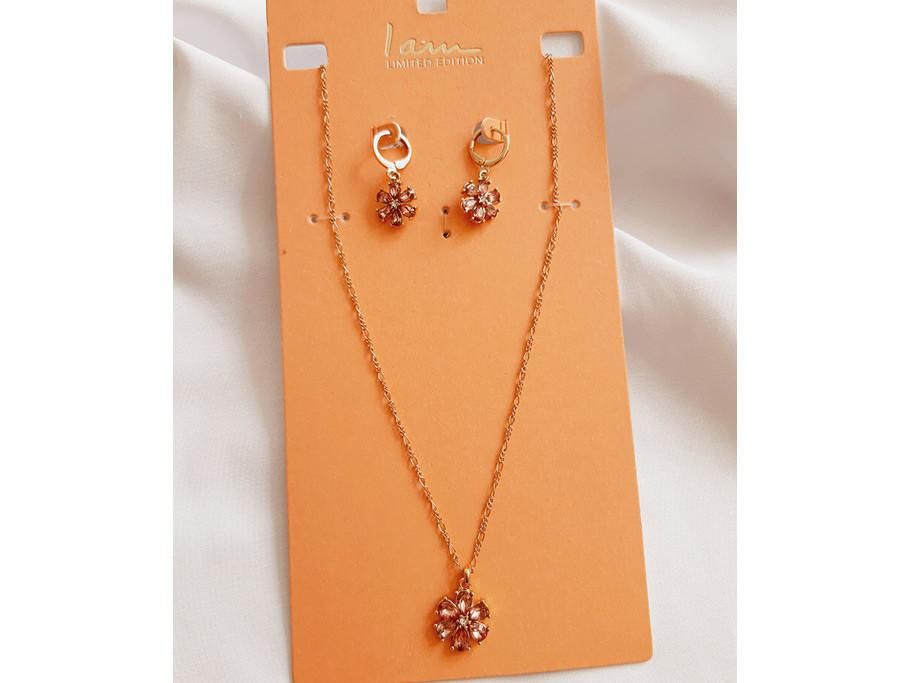 نیمست زنجیری گل نگینی صورتی رویایی|بدلیجات|یزد, |دیوار