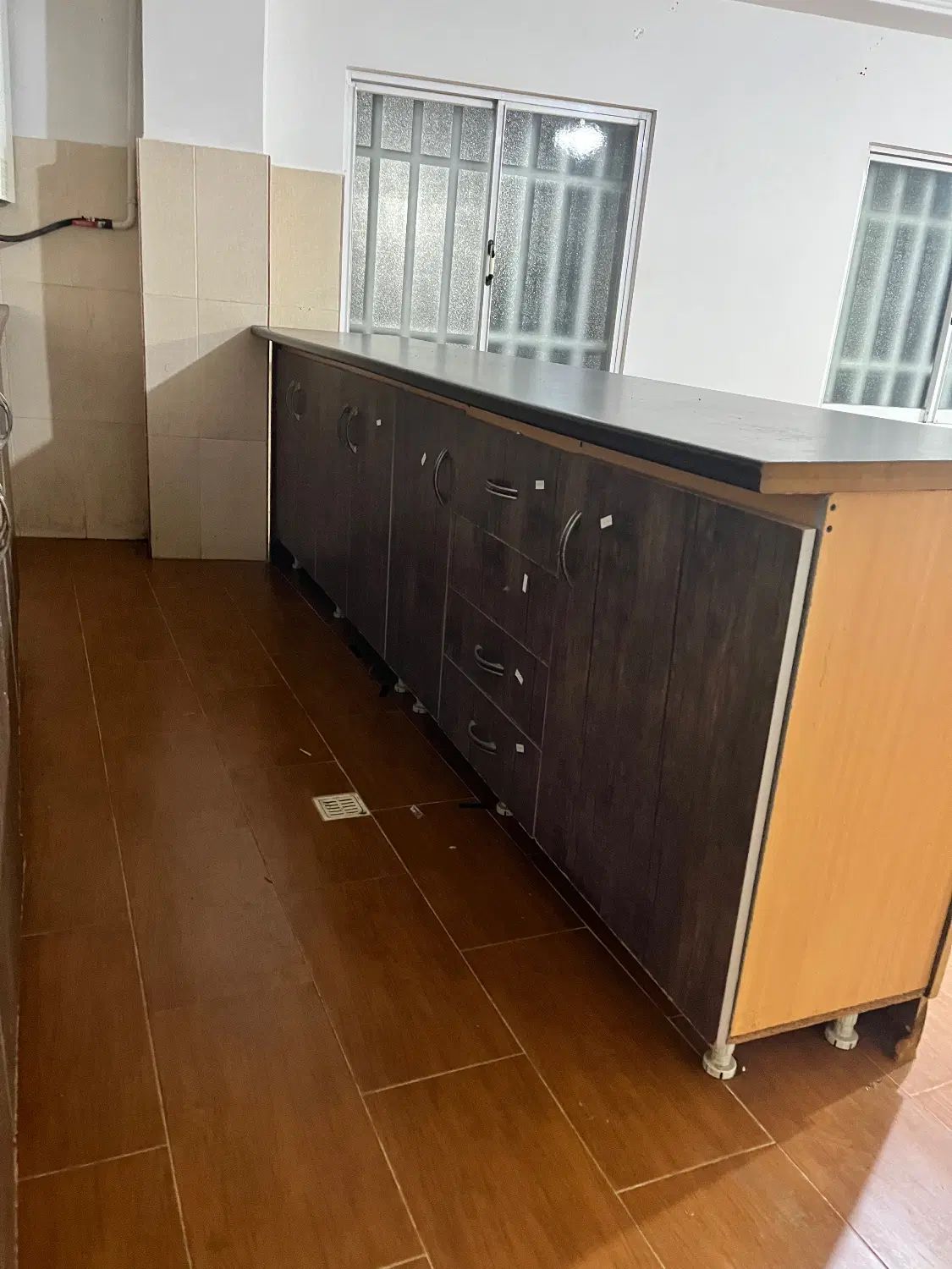 کابینت به همراه هود + گاز+ شیر + سینک ۷ میلیون|کتابخانه، شلف، قفسه‌های دیواری|صومعه‌سرا, |دیوار