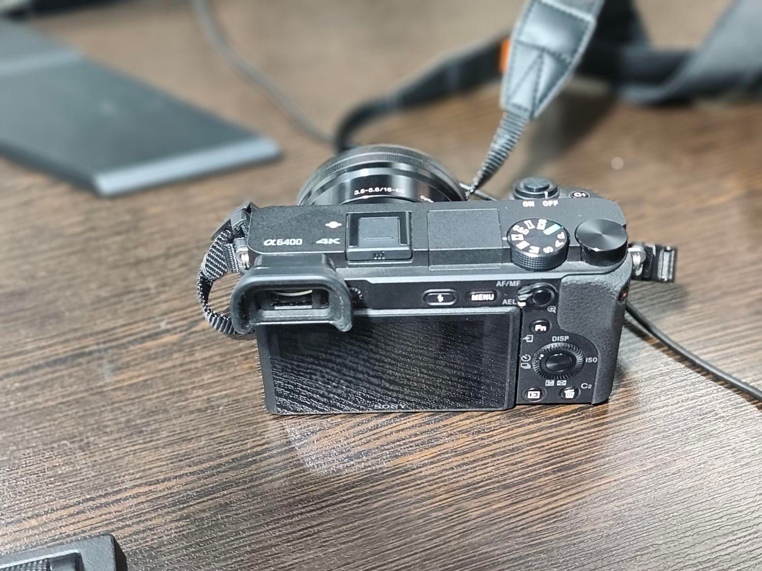 دوربین عکاسی و فیلمبرداری سونی آلفاsony alpha 6400|دوربین عکاسی و فیلم‌برداری|شیراز, گلدشت معالی‌آباد|دیوار