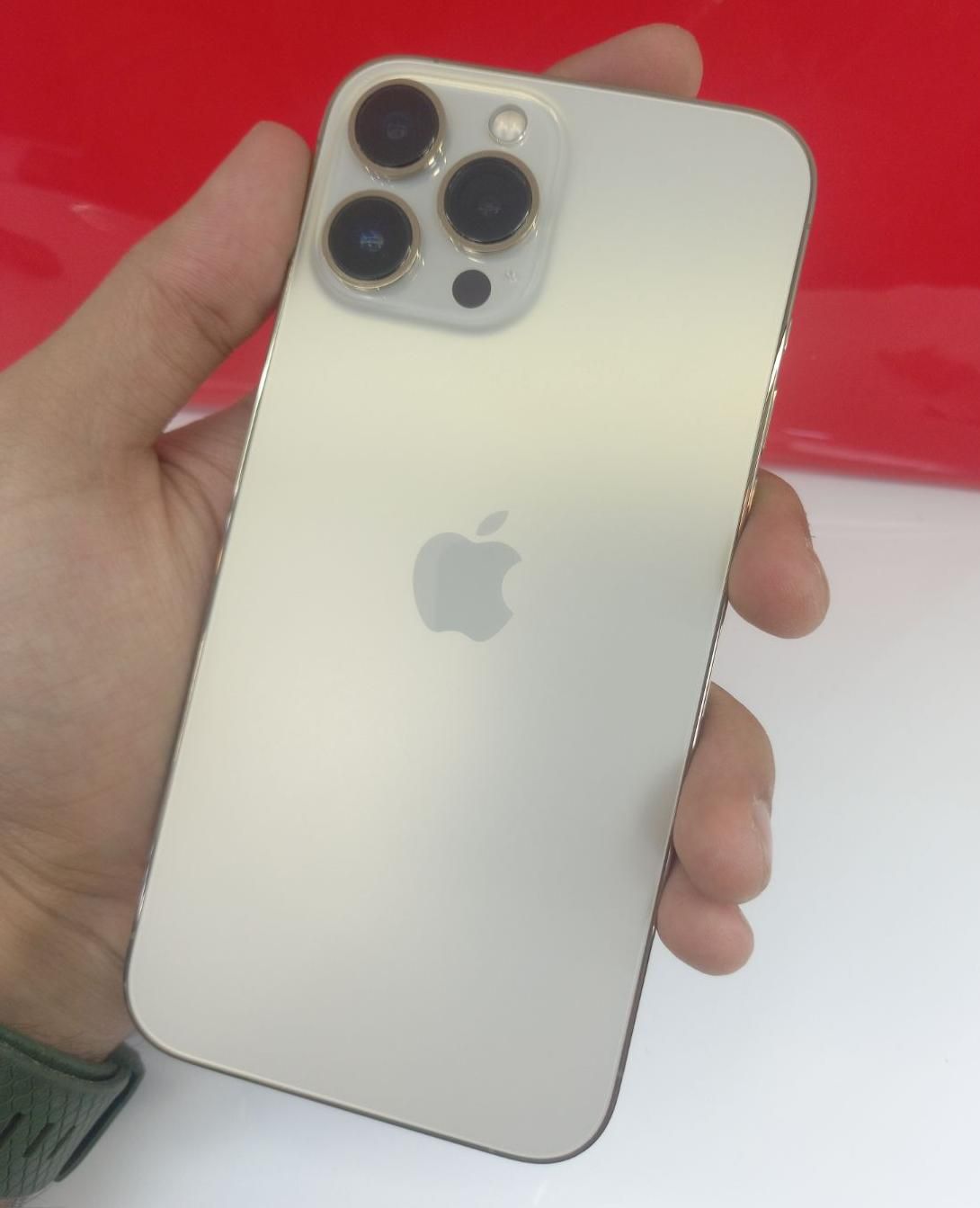 iphone 13 pro max طلا به دست|موبایل|اصفهان, مفتح|دیوار