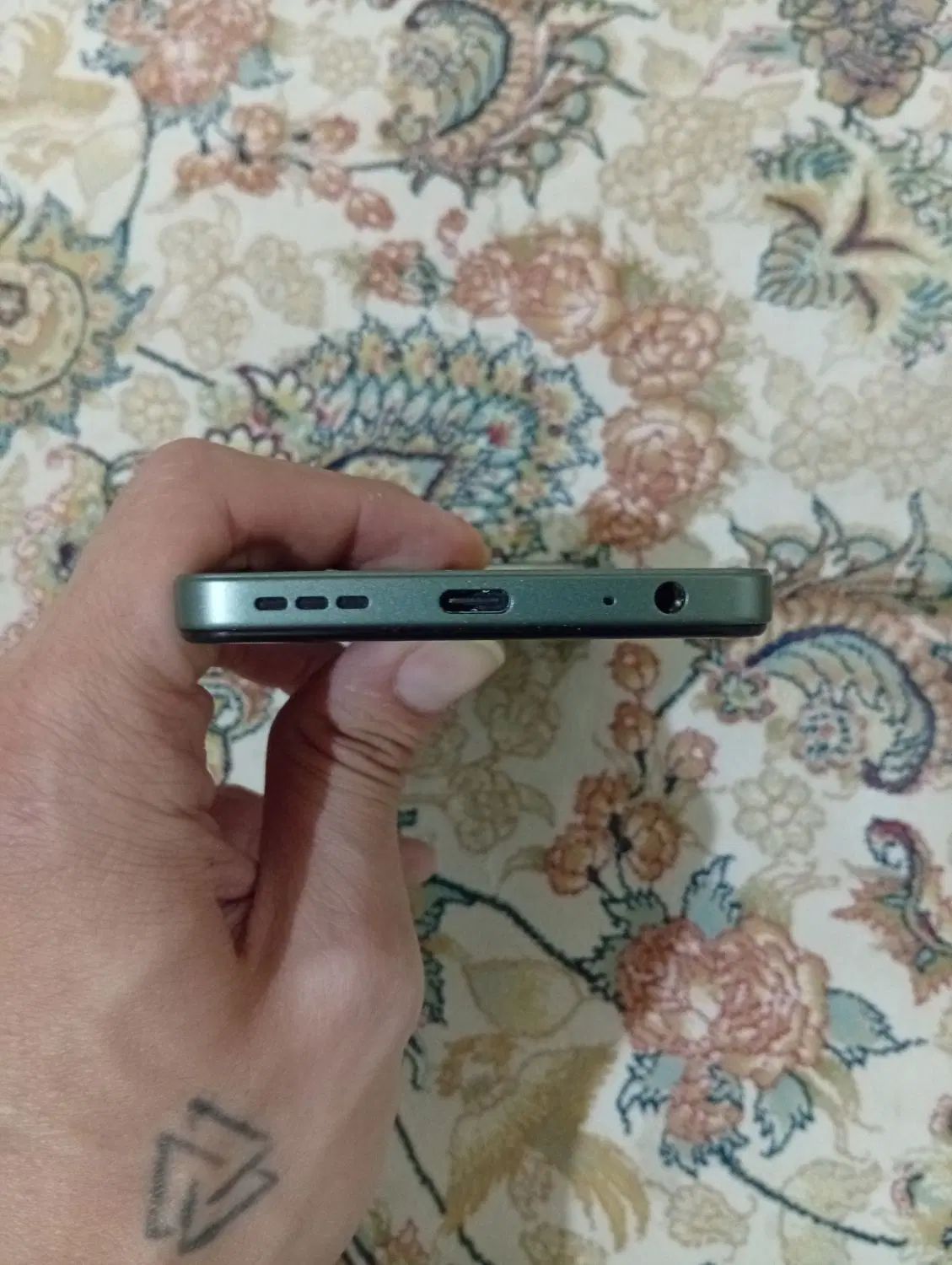 گوشی وکال v2lite|موبایل|تهران, صادقیه|دیوار