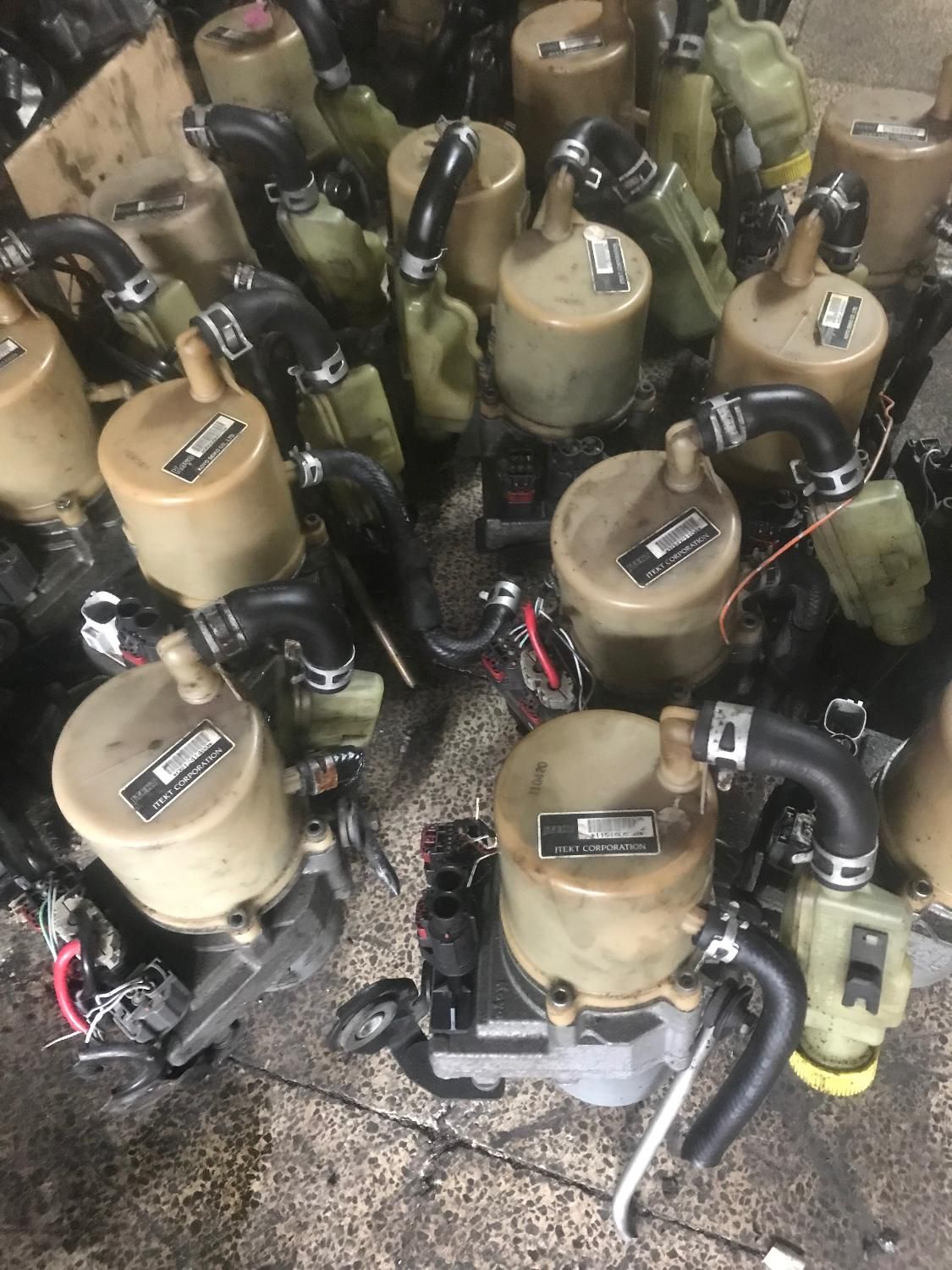 پمپ هیدرولیک مزدا۳ونیو۳|قطعات یدکی و لوازم جانبی|تهران, خاوران|دیوار