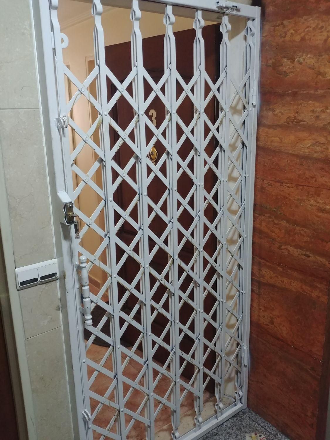 حفاظ آکاردئونی آکاردیونی درب پنجره تراس نرده|مصالح و تجهیزات ساختمان|تهران, پونک|دیوار