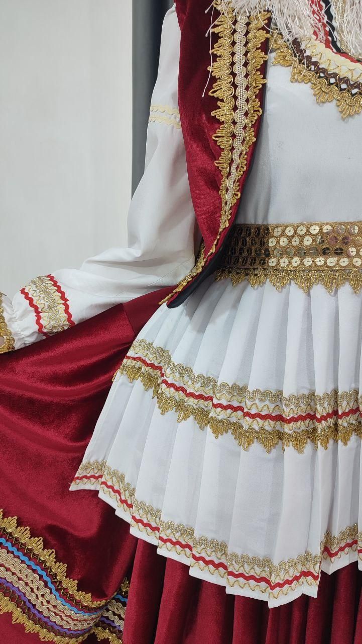 لباس محلی کرمانج|لباس|مشهد, کلاکوب|دیوار