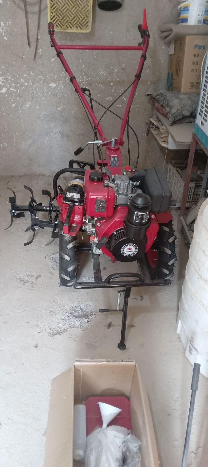 سمپاشی تیلرکمرشکن|خدمات باغبانی و درختکاری|گلبهار, بیزکی|دیوار