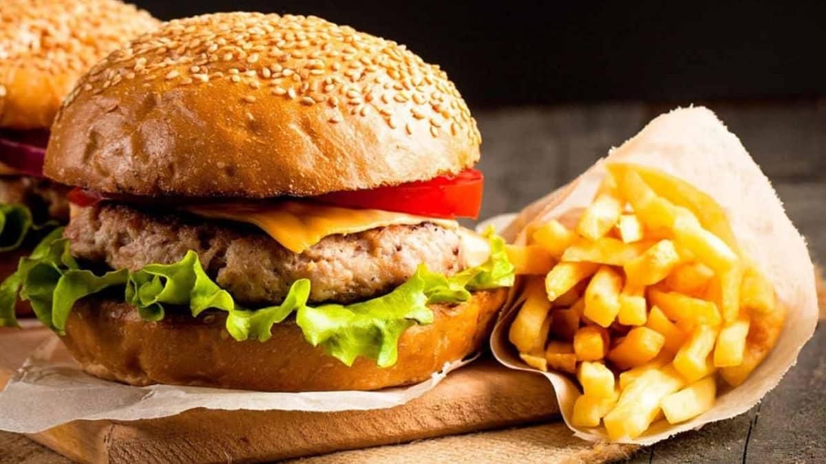 منشی فست فود.بهمنی/سبزاباد|استخدام خدمات فروشگاه و رستوران|بوشهر, |دیوار