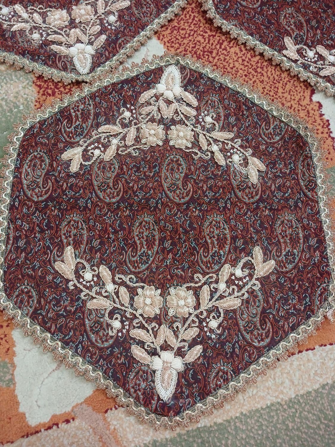 رومیزی و قاب ملیله کار دست|صنایع دستی و سایر لوازم تزئینی|خمینی‌شهر, |دیوار