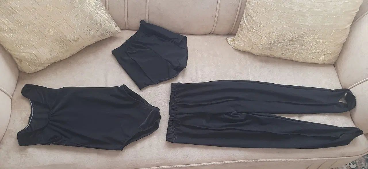 لباس ژیمناستیک کاملا نو مناسب  ۸ تا ۹ سال|تجهیزات ورزشی|رشت, نامجو|دیوار