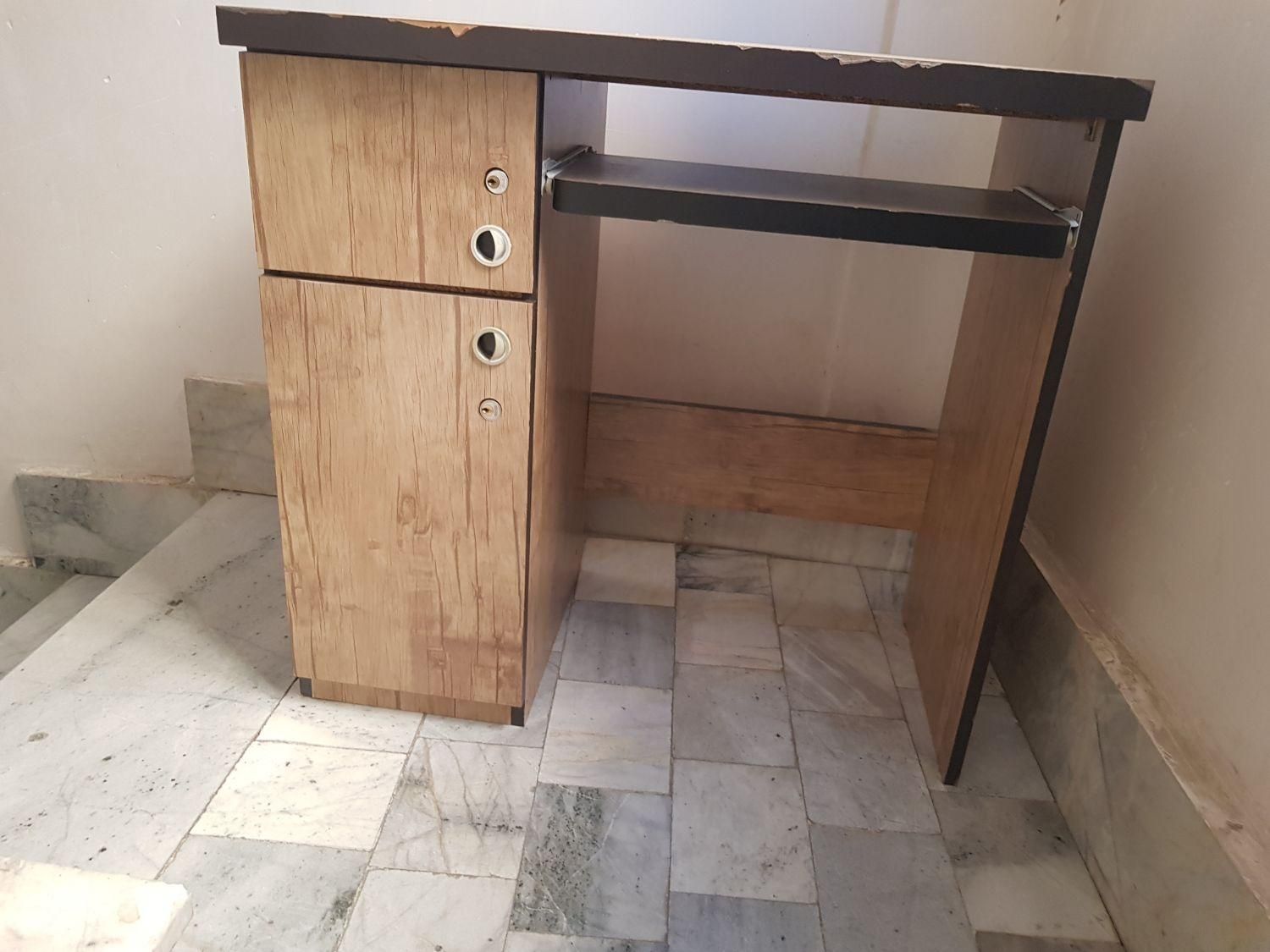 میز تحریر و میز کامپیوتر|میز تحریر و کامپیوتر|فردیس, منظریه|دیوار