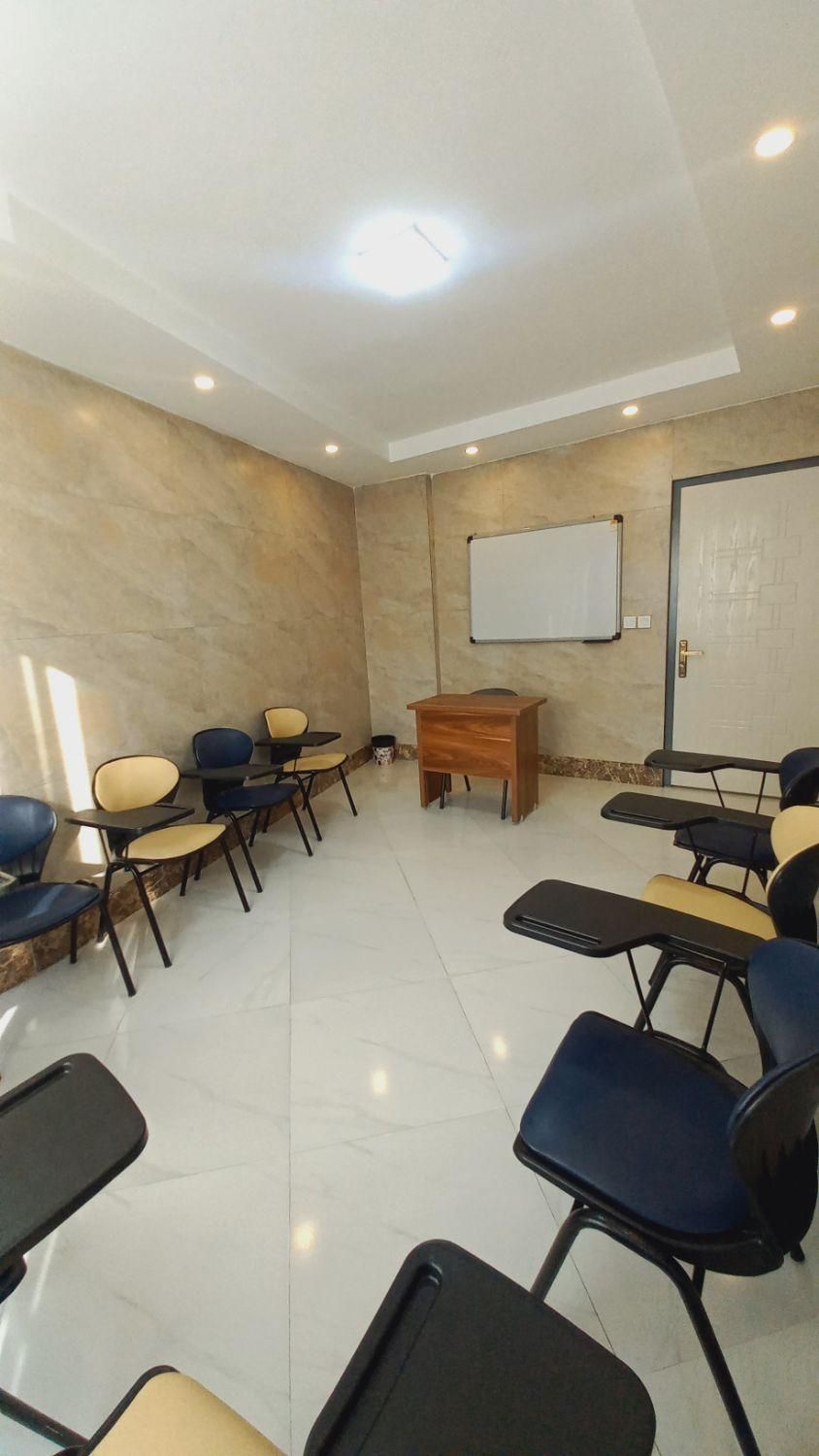 اجاره روزانه و ساعتی کلاس درسی|اجارهٔ کوتاهمدت دفتر کار و فضای آموزشی|تبریز, |دیوار