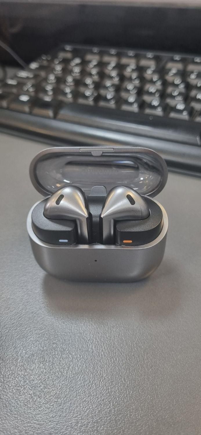 گلگسی بادز ۳ galaxy buds 3|لوازم جانبی موبایل و تبلت|تهران, قبا|دیوار
