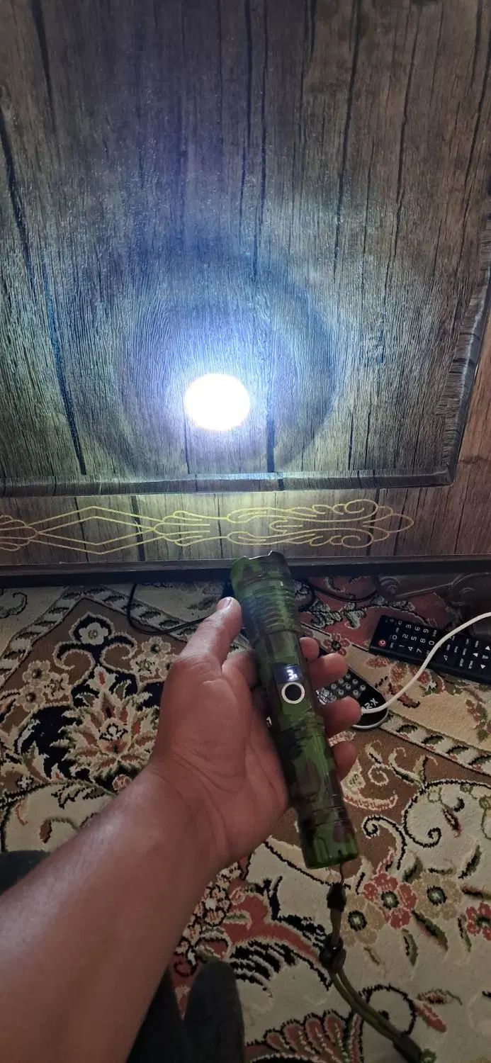چراغ قوه ارتشی در حد نو ۲۰ سانت هستش بزرگ|کوهنوردی و کمپینگ|زنجان, |دیوار
