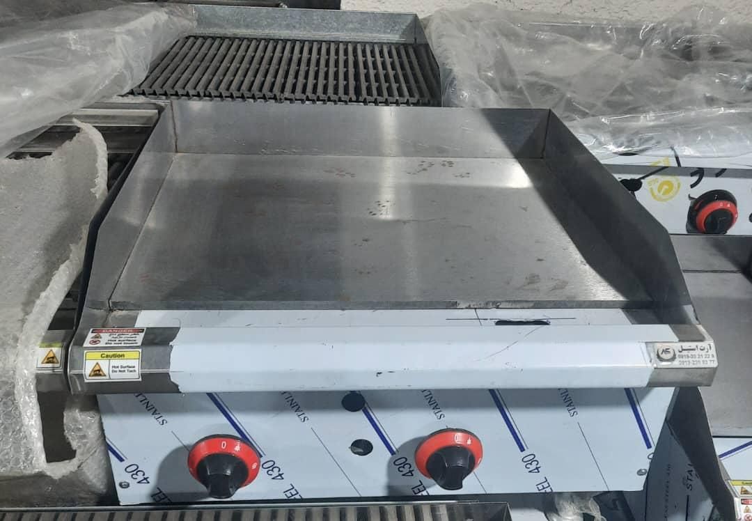 گریل تخت روغنی و ذغالی همبری ساندویجی|کافیشاپ و رستوران|شیراز, محراب|دیوار