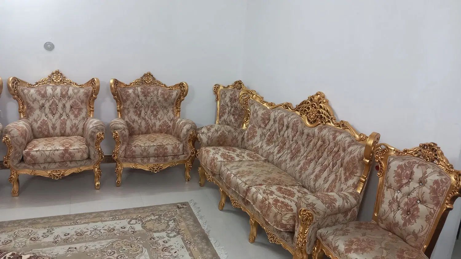 مبل۱۰ نفره روکش طلا،چوب راش با ناهارخوری ۶ نفره ست|مبلمان خانگی و میز عسلی|سبزوار, فقیه سبزواری|دیوار