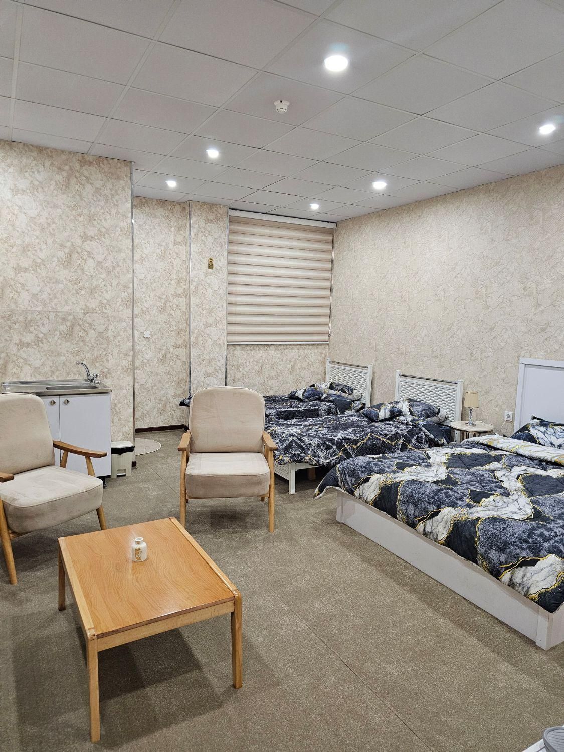 سوییت ۱۰۴ مجتمع ارگ قم - ۵۰ قدم تا حرم با پارکینگ|اجارهٔ کوتاه‌مدت آپارتمان و سوئیت|قم, ارم|دیوار