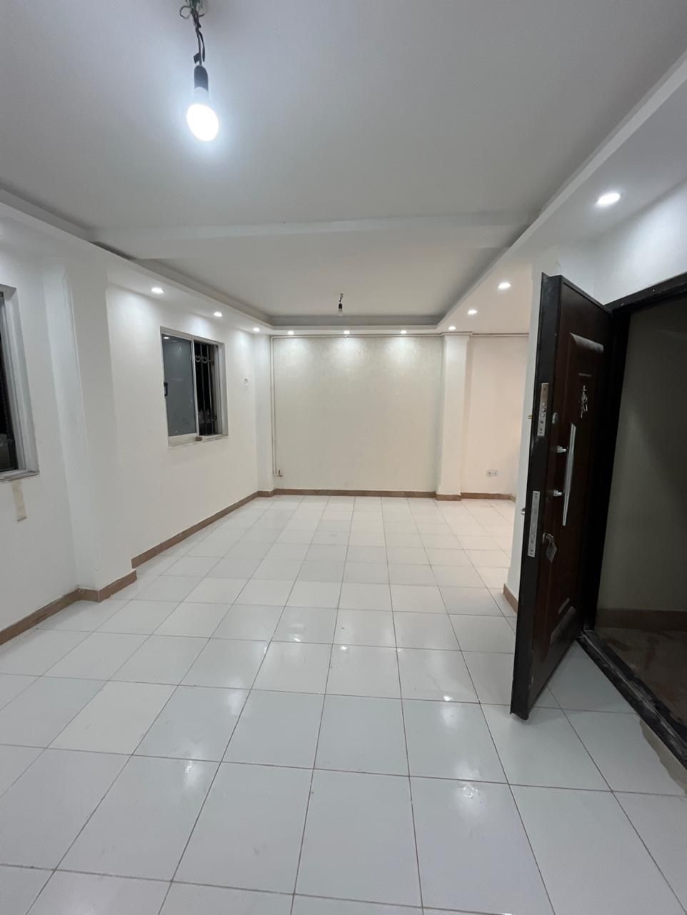 ۸۵متر تک واحدی طبقه ۱ سند تکبرگ تخلیه|فروش آپارتمان|رشت, دیلمان|دیوار