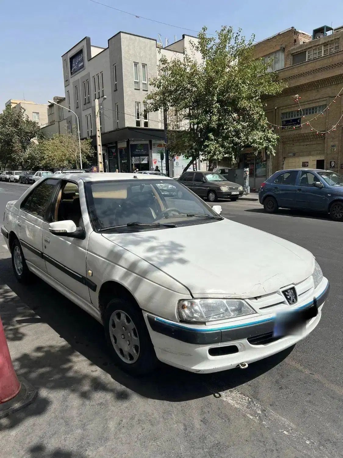 پژو پارس سفید مدل ۱۳۹۰|خودرو سواری و وانت|تهران, جمهوری|دیوار