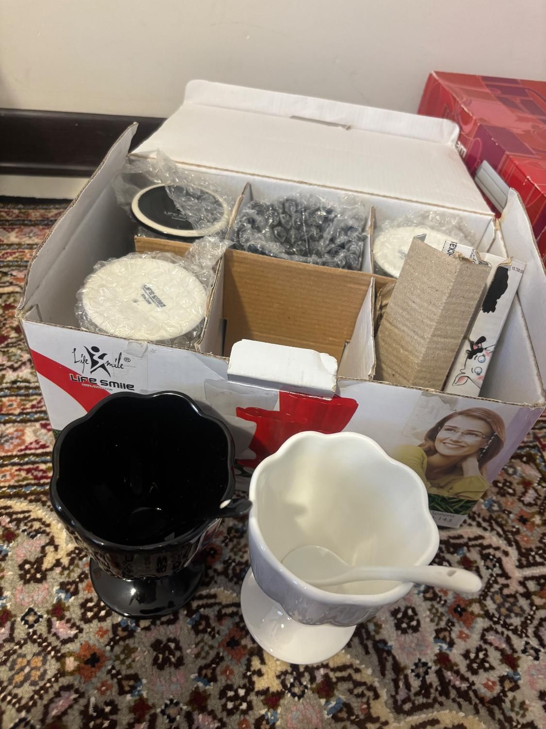 ظروف وگلدان|ظروف سرو و پذیرایی|صدرا-فارس, فاز ۱|دیوار