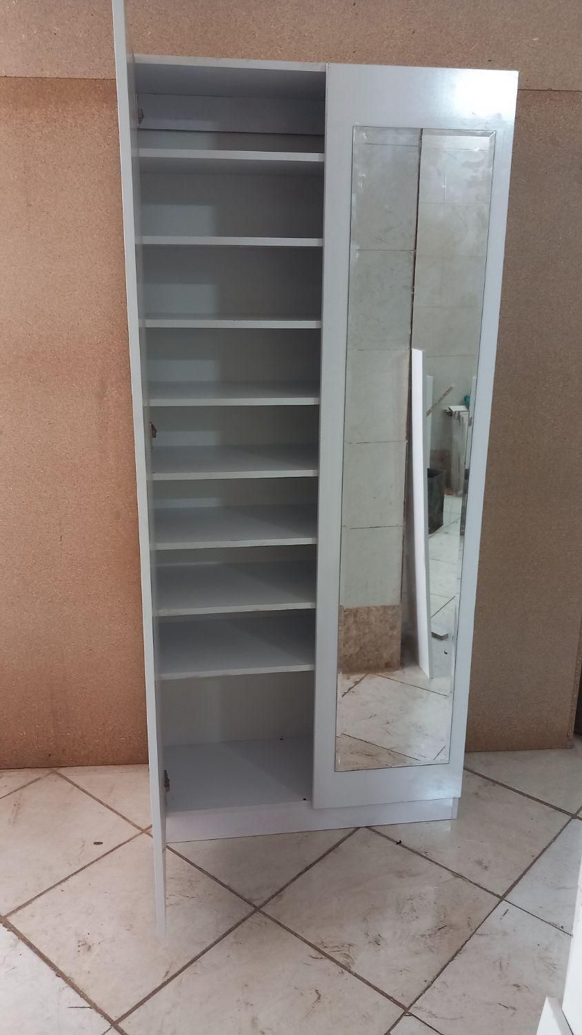 جاکفشی|جاکفشی، کمد، دراور|فردیس, منظریه|دیوار