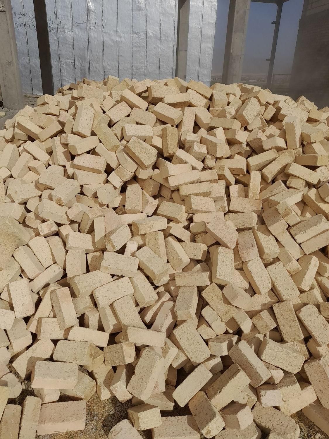 فروش بصورت عمده آجر فشاری بابهترین کیفیت|مصالح و تجهیزات ساختمان|خرم‌آباد, |دیوار