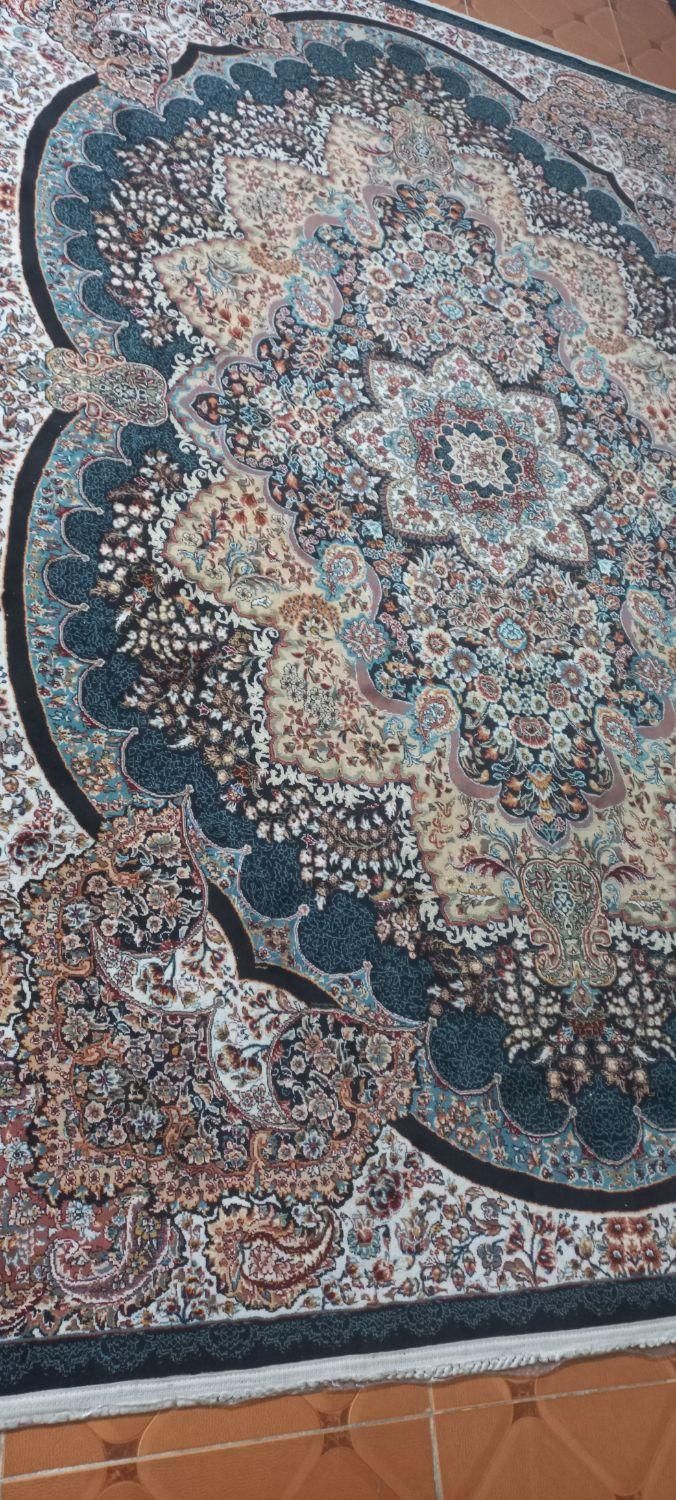 دوعدد فرش ۶ متری دانه ای ۷ تومن دوتا باهم ۱۰ تومن|فرش|لنگرود, |دیوار