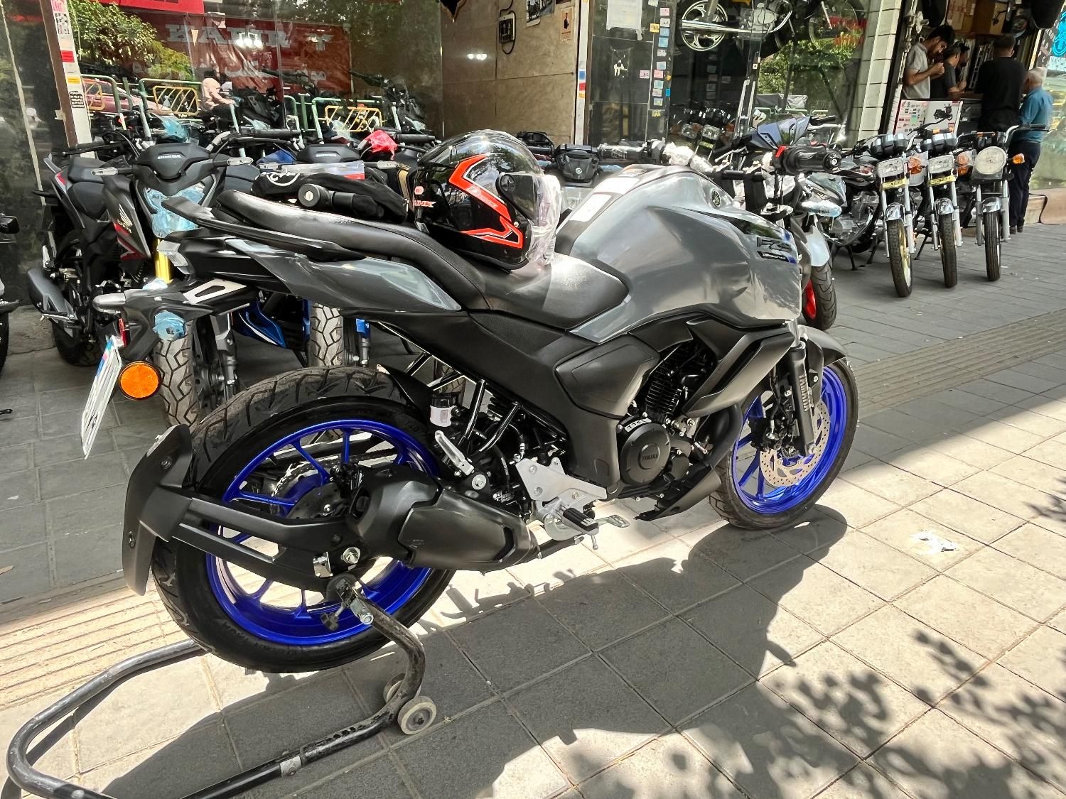 کبیرموتورشفیع زاده یاماها FZ150 بچه mt|موتورسیکلت|تهران, مولوی|دیوار