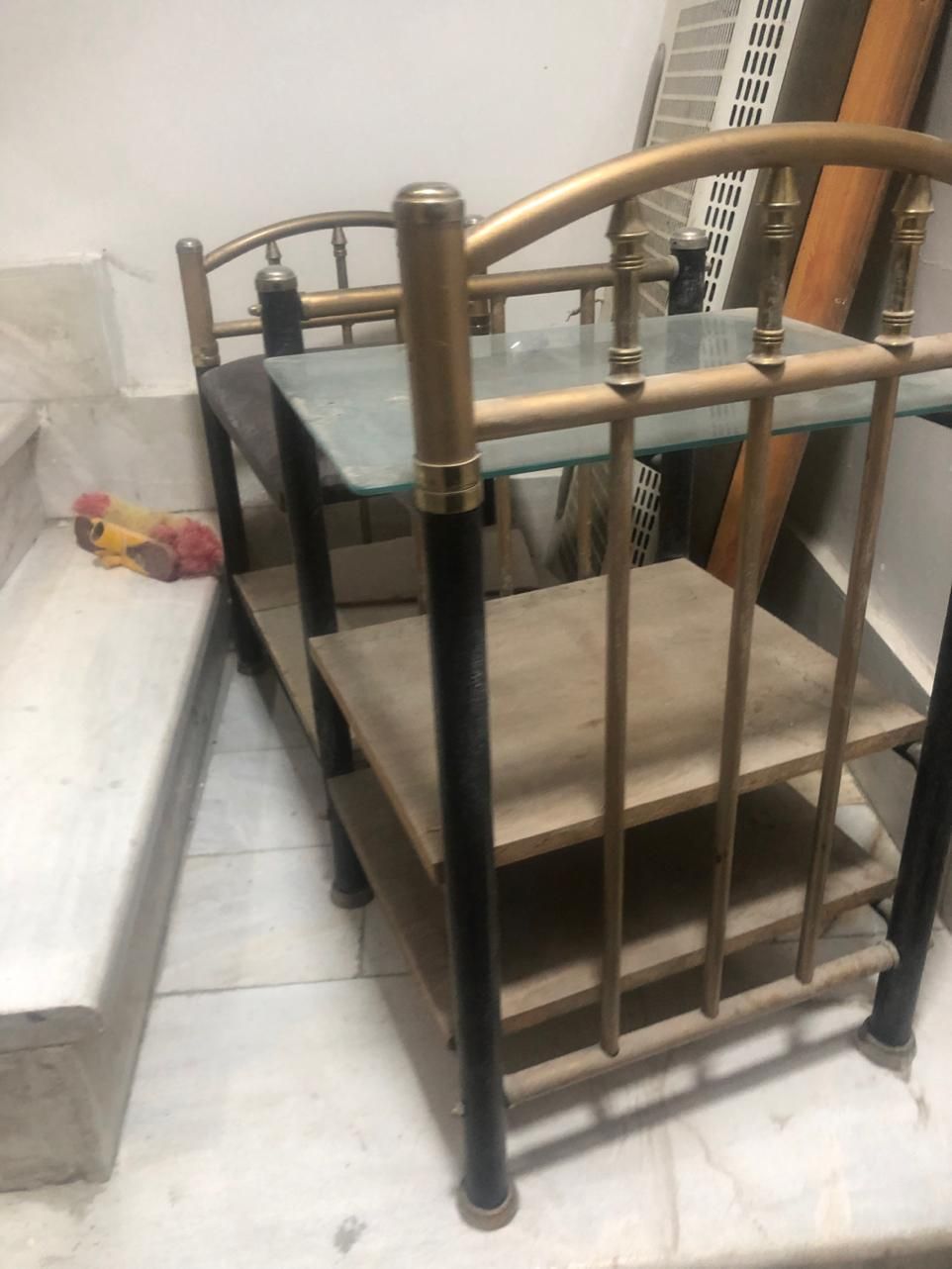 میز تلفن|میز تلفن|اصفهان, خواجو|دیوار