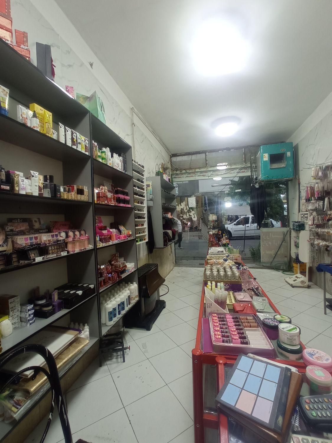 مغازه ۳۰ متر // بازار زیبا شهر|فروش مغازه و غرفه|قرچک, زیبا شهر|دیوار