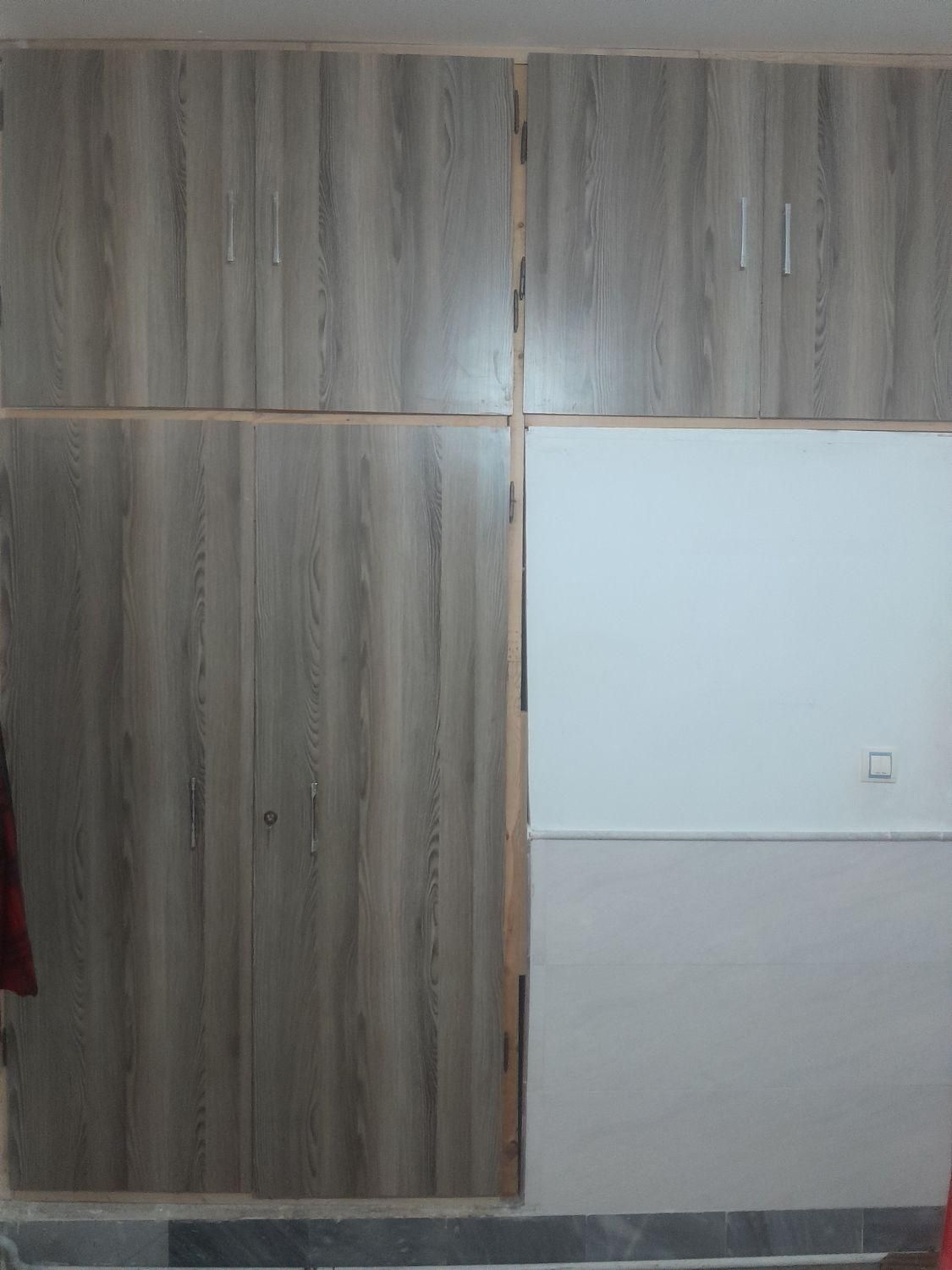 جوشکاری ونصب درب وکابینت وکمددیواری چوب و فلزی|خدمات پیشه و مهارت|ساوه, |دیوار