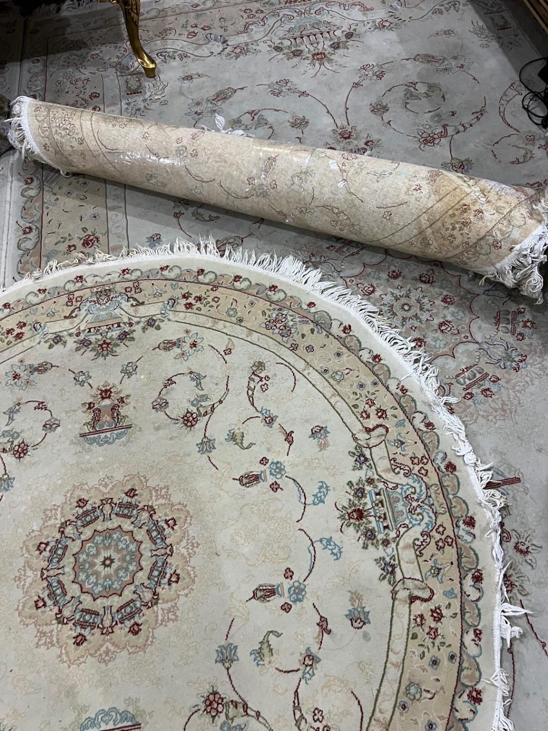 یک جفت فرش گرد خاطره کاشان با نخ ابریشم قطر ۱.۵|فرش|تهران, سلسبیل|دیوار