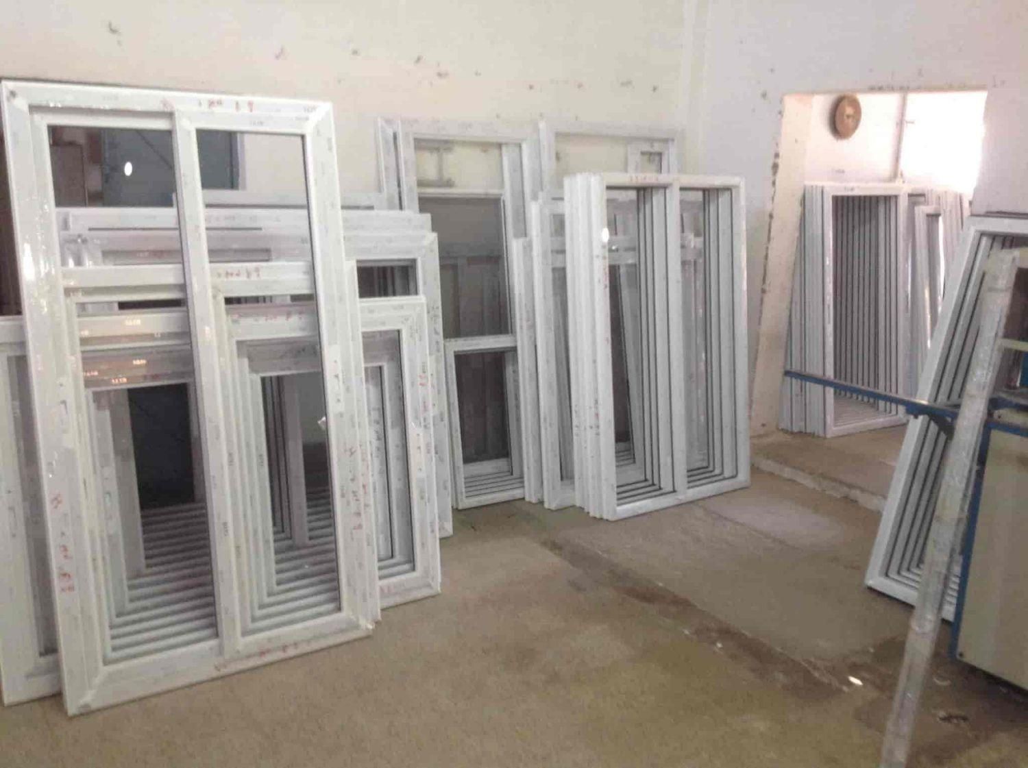 ساخت و نصب  انواع درب و پنجره دوجداره upvc|خدمات پیشه و مهارت|اهواز, پردیس|دیوار