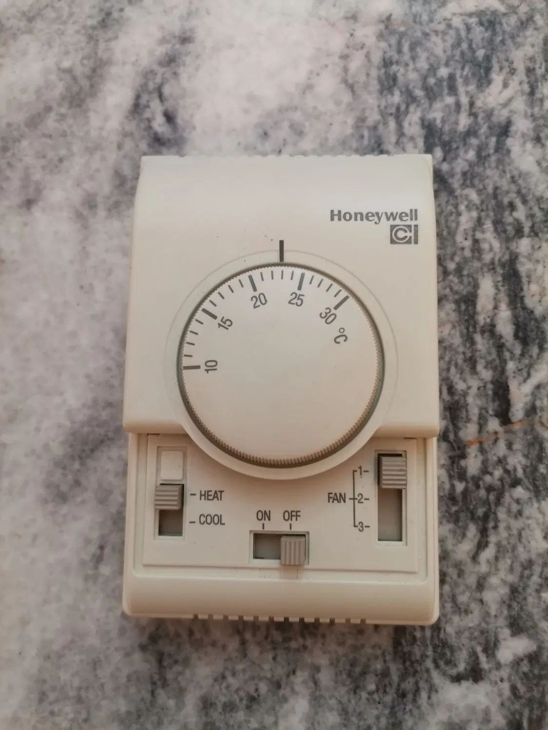 کلید فن کوئل honeywell|کولر گازی و فن‌کوئل|مشهد, حجاب (شهرک غرب)|دیوار