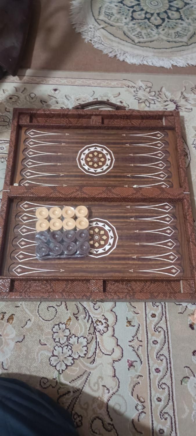 تخته نرد فوق العاده زبیا|کلکسیون و سرگرمی|قم, زنبیل آباد|دیوار