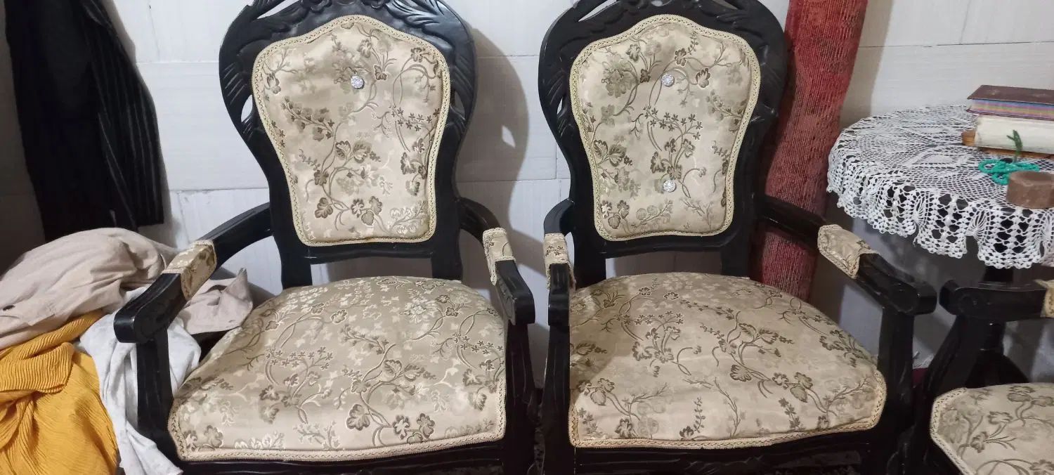 با سلام مبل نونو ۸ نفره بدون پارگی و سوختگی.|مبلمان خانگی و میز عسلی|ازنا, |دیوار