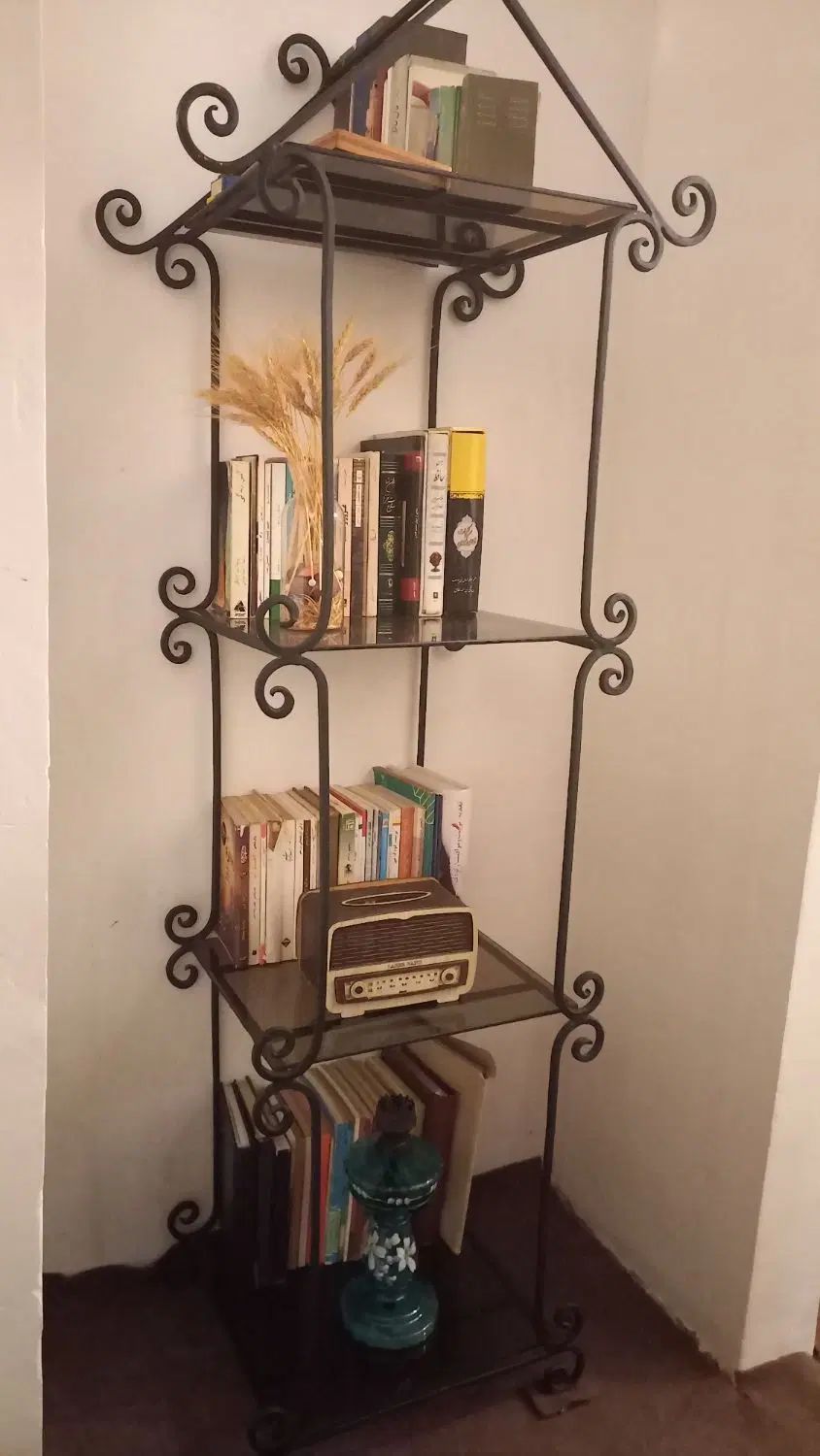 قفسه/ویترین/بوفه/کتابخانه/فلزی فرفورژه|بوفه، ویترین، کنسول|رشت, پل تالشان|دیوار