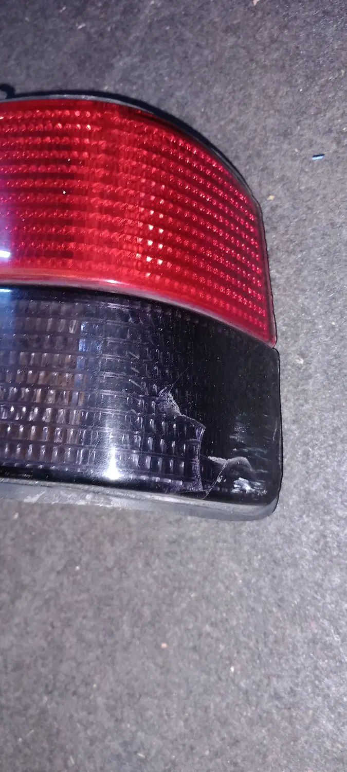 چراغ خطر پژو۴۰۵ سمت شاگرد|قطعات یدکی و لوازم جانبی|تهران, کرمان|دیوار