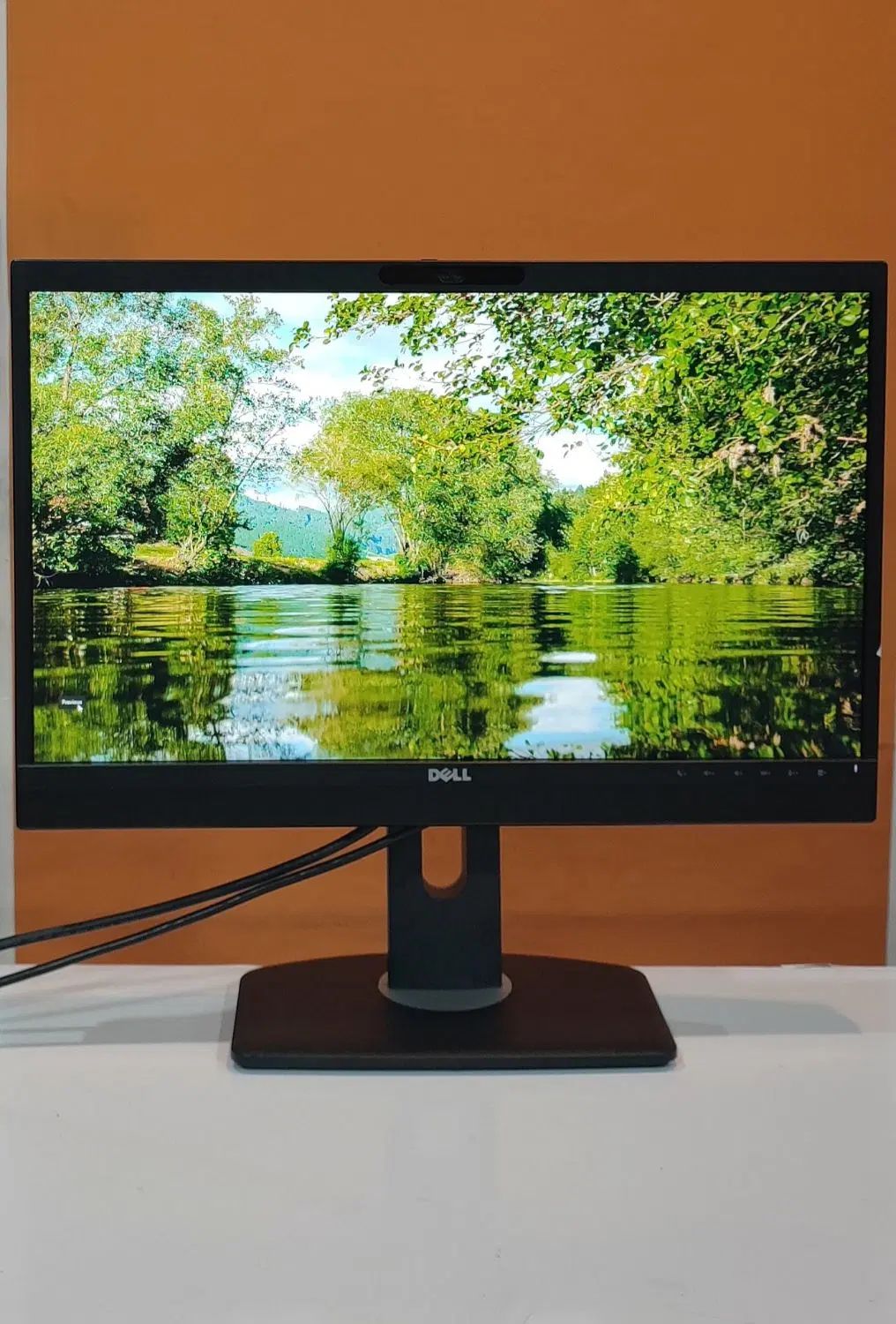 مانیتور ۲۴ اینچ دل DELL اسپیکردار وبکم دار ipsوled|قطعات و لوازم جانبی رایانه|مشهد, ولیعصر (شهرک غرب)|دیوار