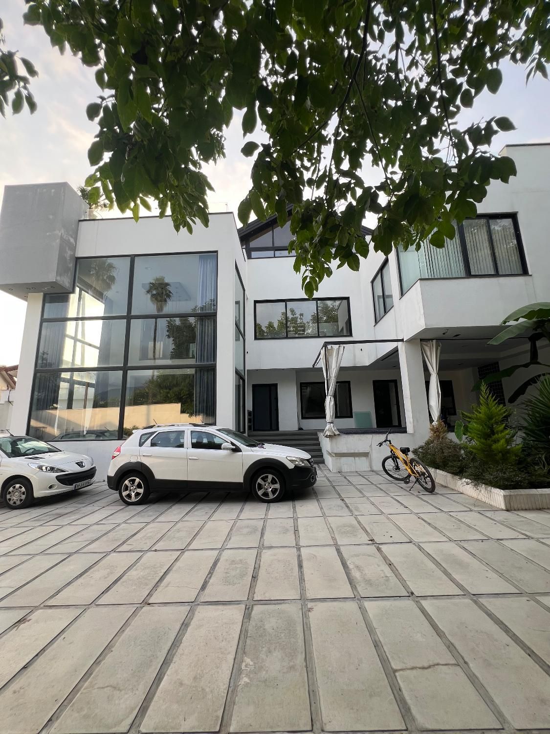 ویلا مدرن استخردار مبله با نگهبانی ۲۴ ساعته|اجارهٔ خانه و ویلا|نوشهر, |دیوار