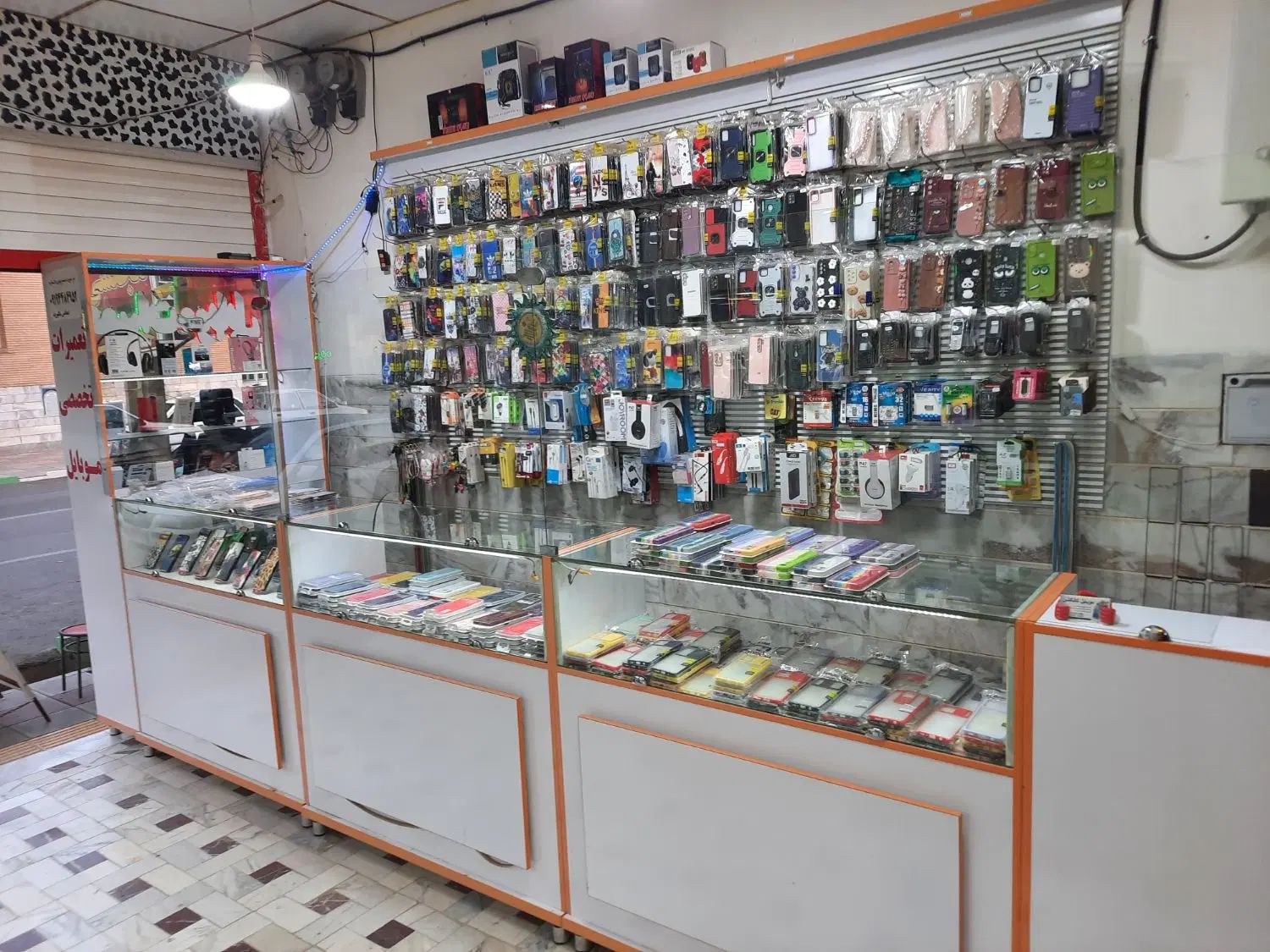 فروش یکجا لوازم جانبی موبایل وسایل تعمیرات نقدوچکی|لوازم جانبی موبایل و تبلت|کمیجان, |دیوار