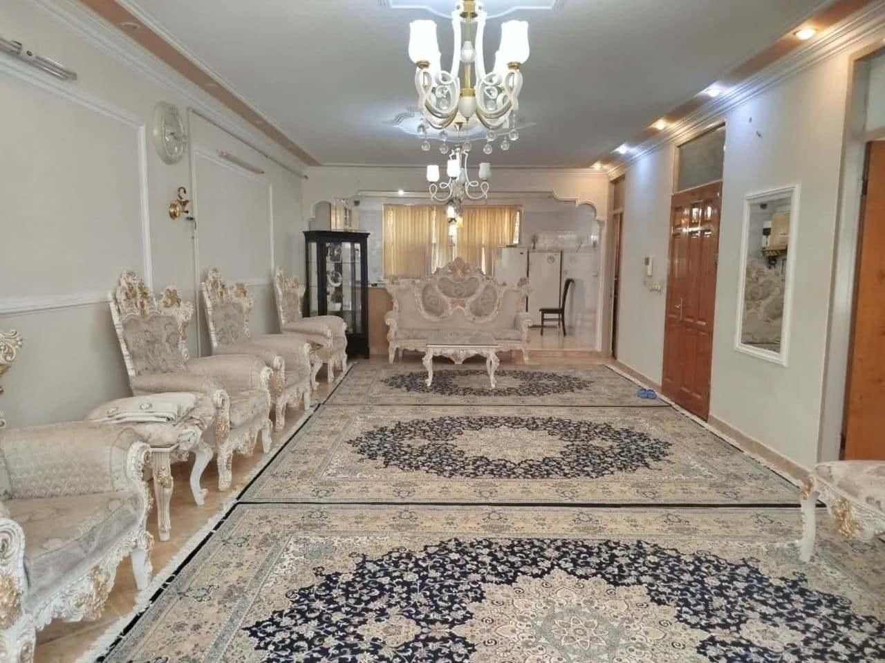 سوییت مجلل بالای شهر|اجارهٔ کوتاه‌مدت آپارتمان و سوئیت|بروجرد, |دیوار